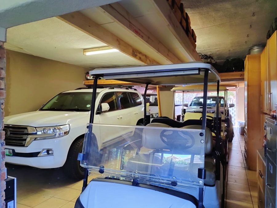 6 Bedroom Property for Sale in Doringkruin North West